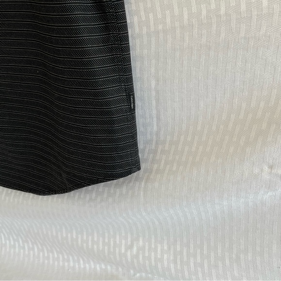 Calvin Klein Short Sleeve Button Up Shirt Black Stripe Button Sleeves Size Large - Picture 8 of 12